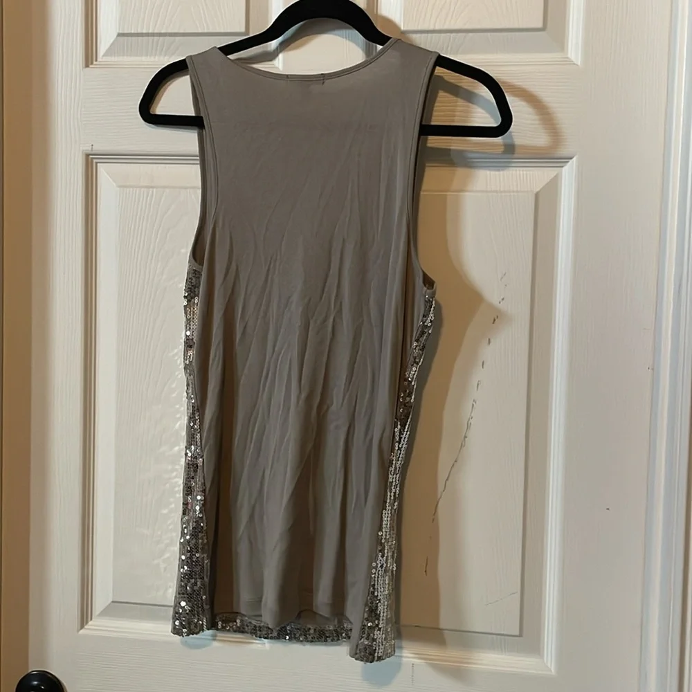 Gap silver sequin sparkly tank top, size medium - Picture 2 of 8